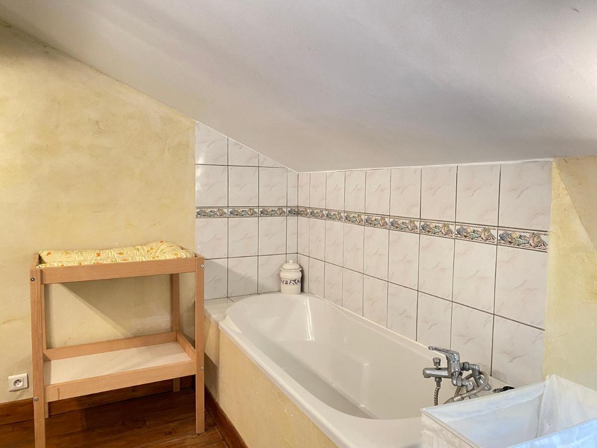 Le Clos Des Figuiers - 3 Gites De Caractere Duravel Экстерьер фото