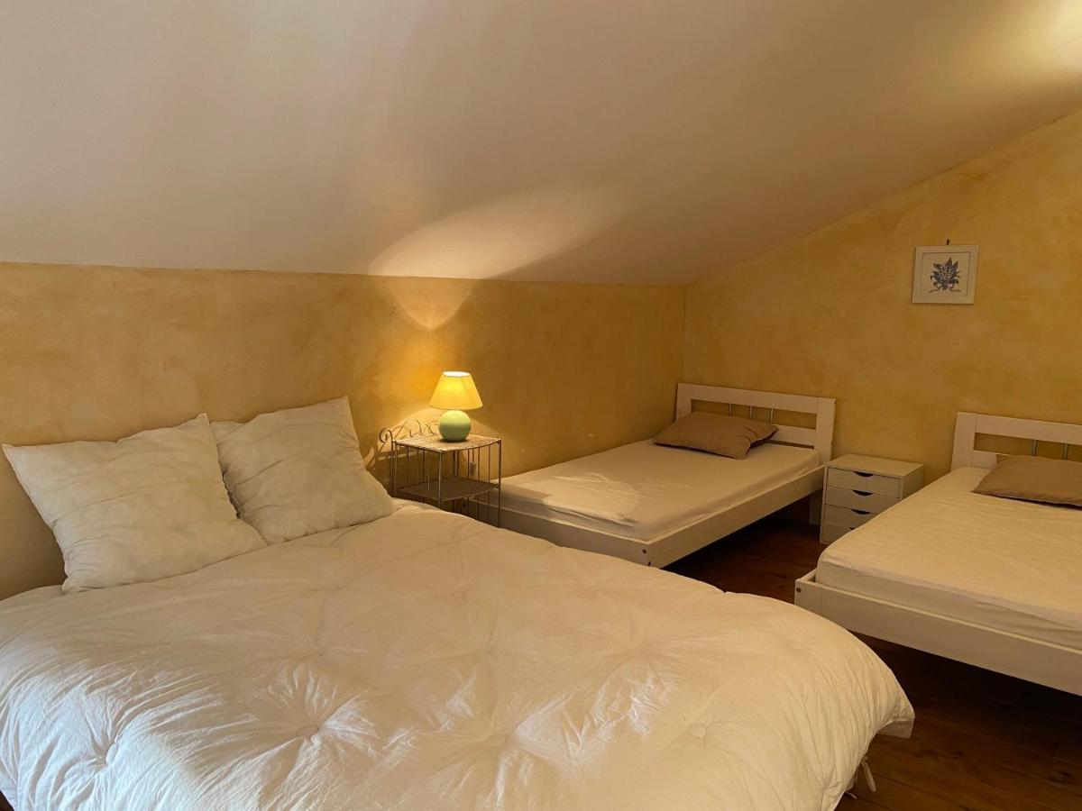 Le Clos Des Figuiers - 3 Gites De Caractere Duravel Экстерьер фото